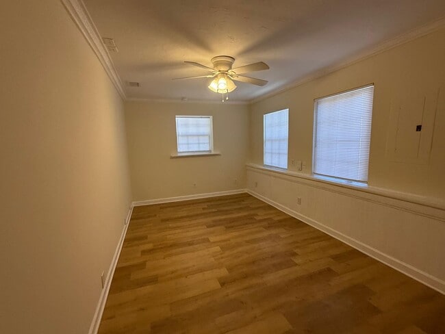 Building Photo - 2031 Charter Oaks Dr