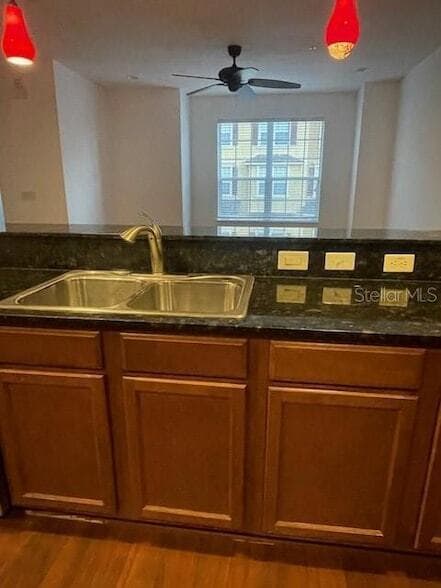 Building Photo - 655 Pensacola Ln