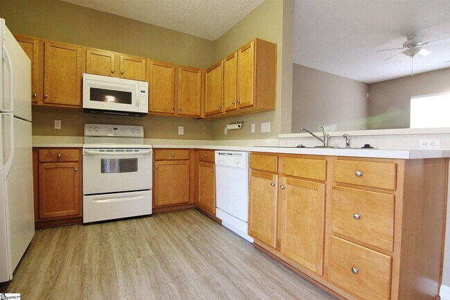 Building Photo - 8 Sunfield Ct