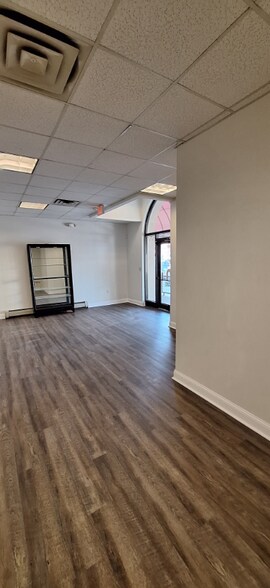 Building Photo - 723 Ridge Rd