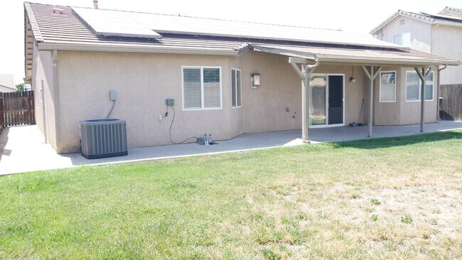 Building Photo - 2463 Rainier Way