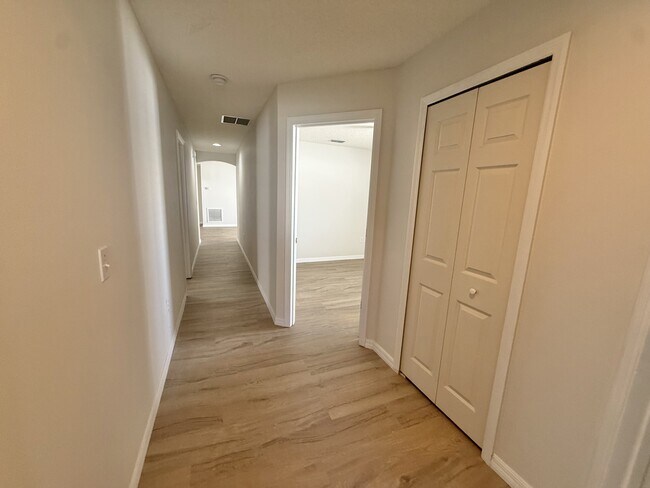 Building Photo - 2429 Ruddenstone Way