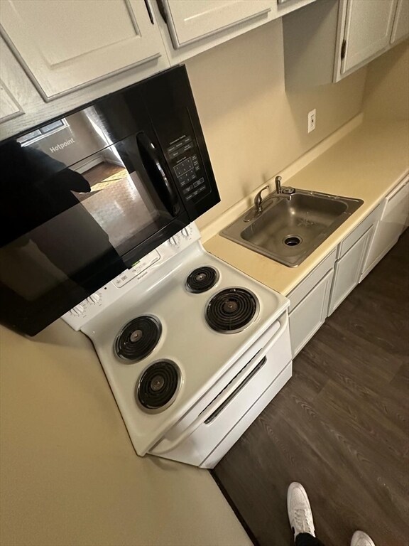 Building Photo - 375 Harvard St