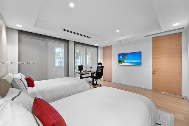 Building Photo - 4921 Fisher Island Dr