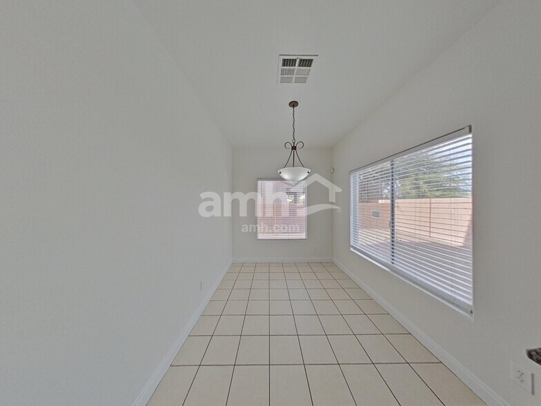 Building Photo - 2974 E Gables Vale Ct