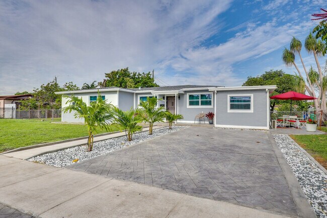 Building Photo - 19630 NW 5th Ave