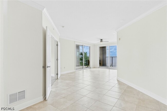 Building Photo - 2825 Palm Beach Blvd