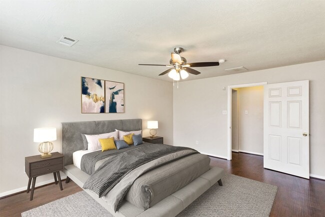 Building Photo - 3131 Stratford Pointe Dr