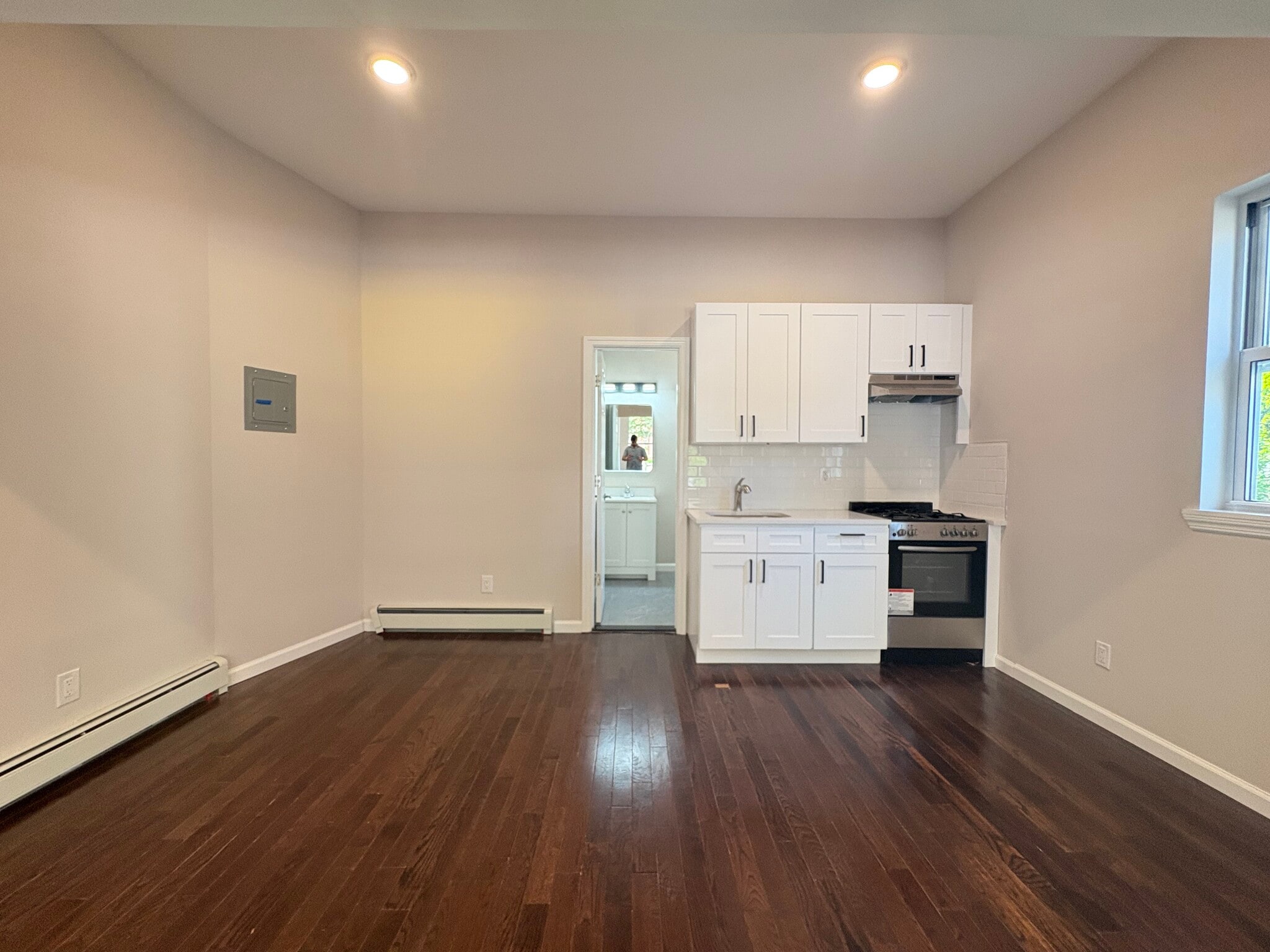 Building Photo - 1607 Kerrigan Ave