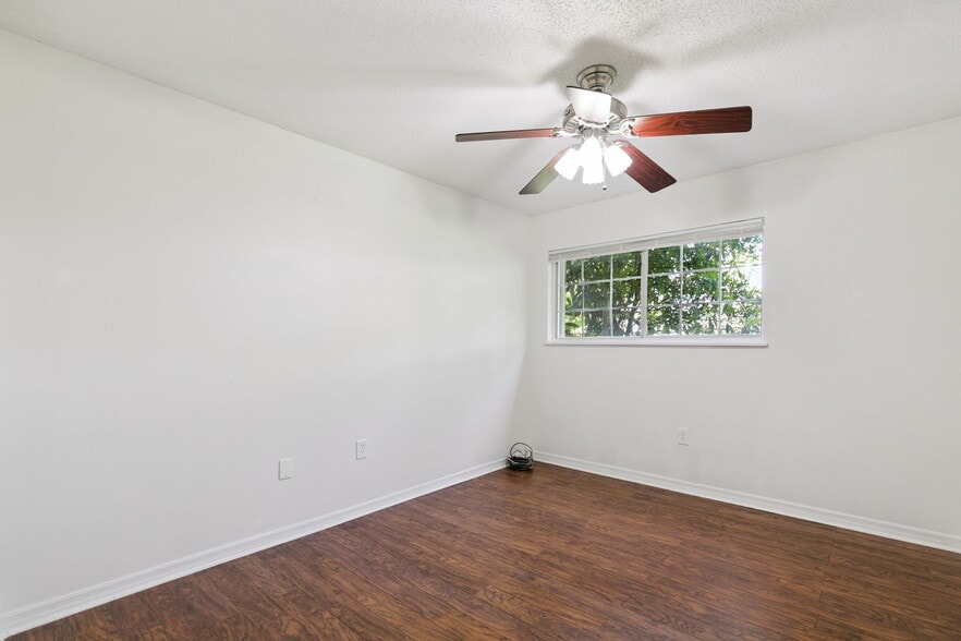 Building Photo - 1695 Lee Rd