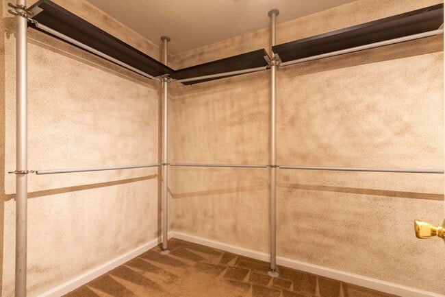 Building Photo - Move-In Ready 4 Bedroom Beauty in South Fulton!!