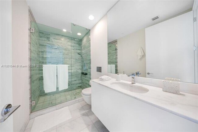 Building Photo - 10201 Collins Ave