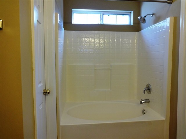 Building Photo - 8777 Tigershark Ave