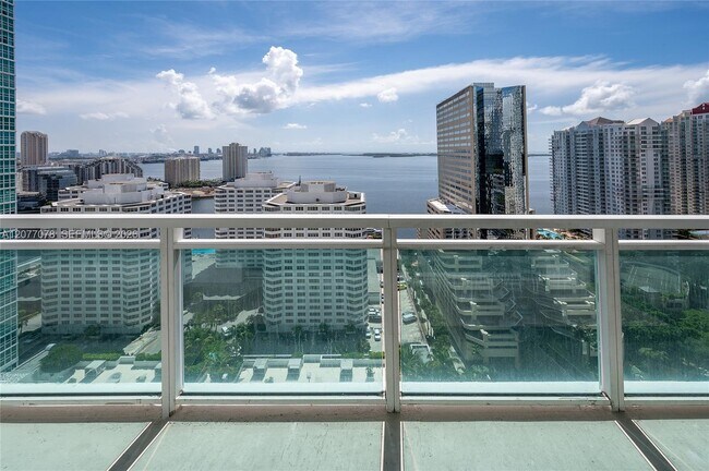 Building Photo - 951 Brickell Ave