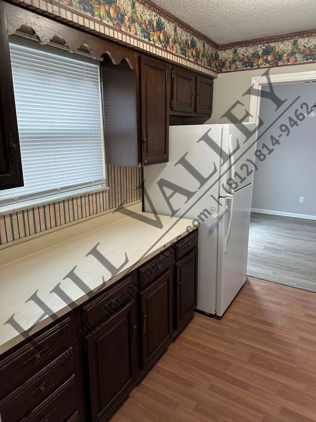 Building Photo - Three Bedroom Townhouse in Willow Crossings