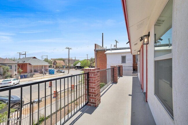 Building Photo - 1107 Myrtle Ave