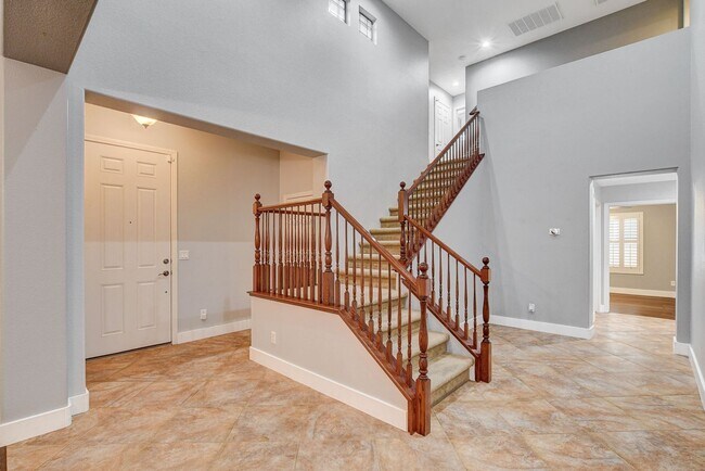 Building Photo - 4 Bedroom in North Las Vegas Near Aliante