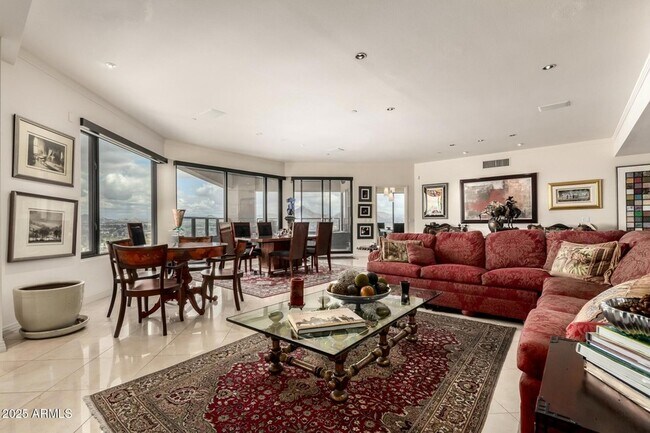 Building Photo - 1040 E Osborn Rd