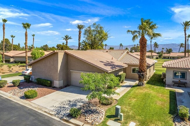 Primary Photo - 82998 Lancaster Way
