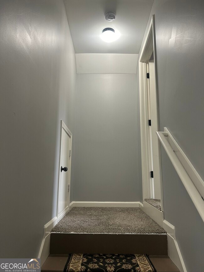 Building Photo - 149 Peak Ct.