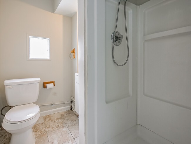 Building Photo - 25323 Orchard Lake Rd