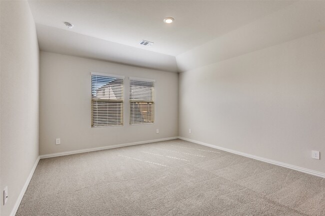 Building Photo - 513 Tidal Dr