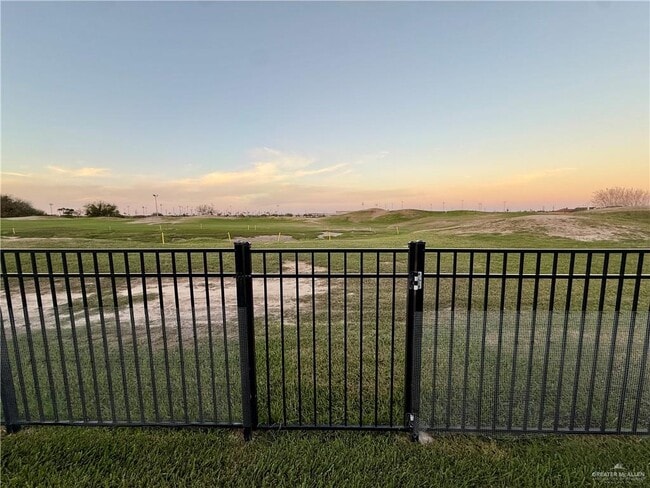 Building Photo - 25 Lago Washington