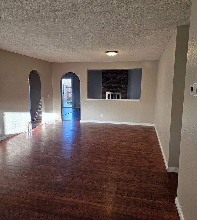 Building Photo - Northwest home