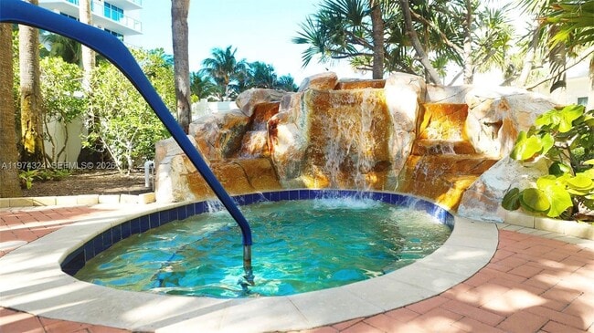 Building Photo - 3001 S Ocean Dr