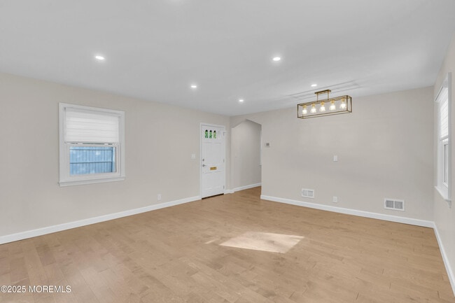 Building Photo - 185 Elmwood Rd