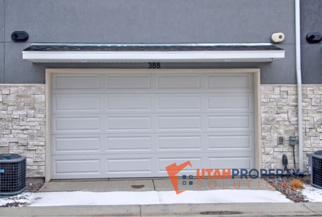 Building Photo - 388 S 980 W