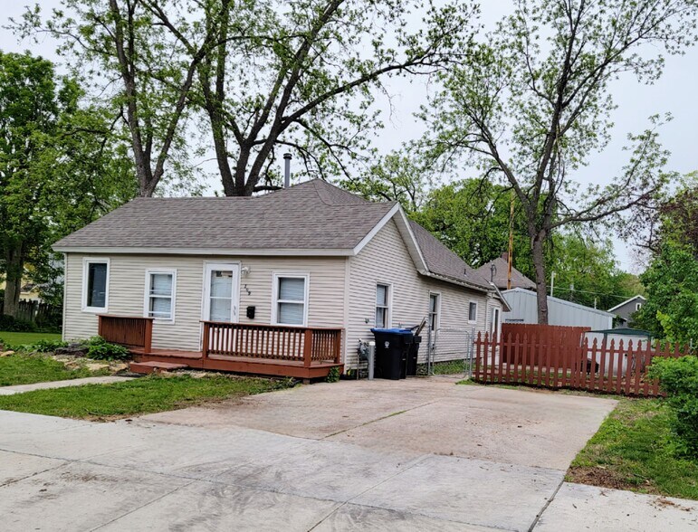 Building Photo - 109 Florence St