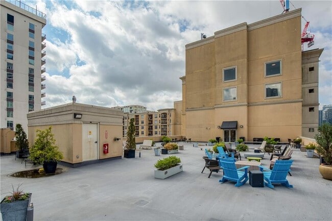 Building Photo - 1101 Juniper St NE