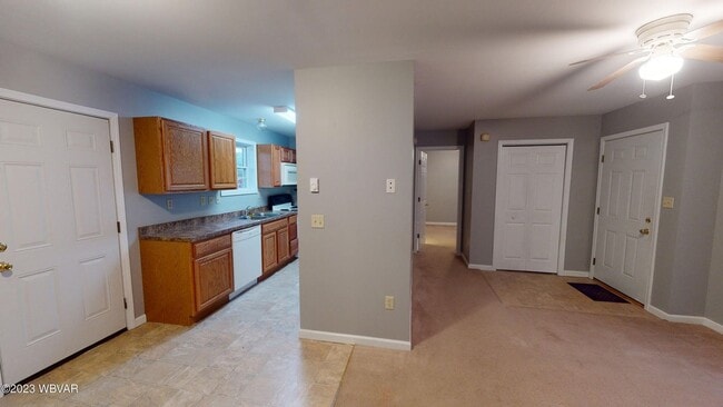 Building Photo - 1st floor One Bedroom Unit