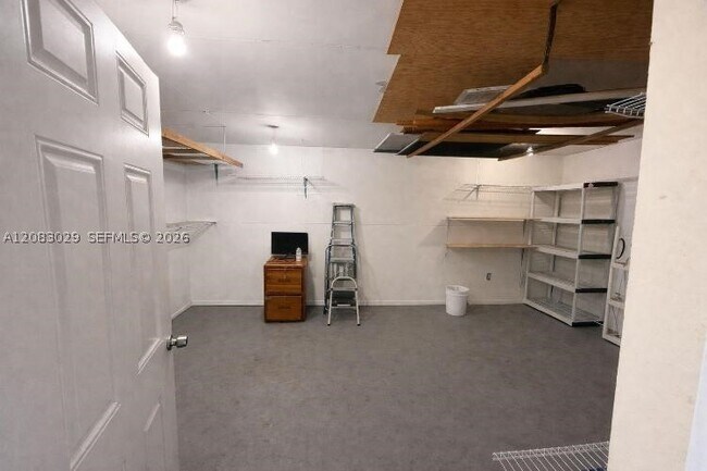 Building Photo - 8835 SW 27th St