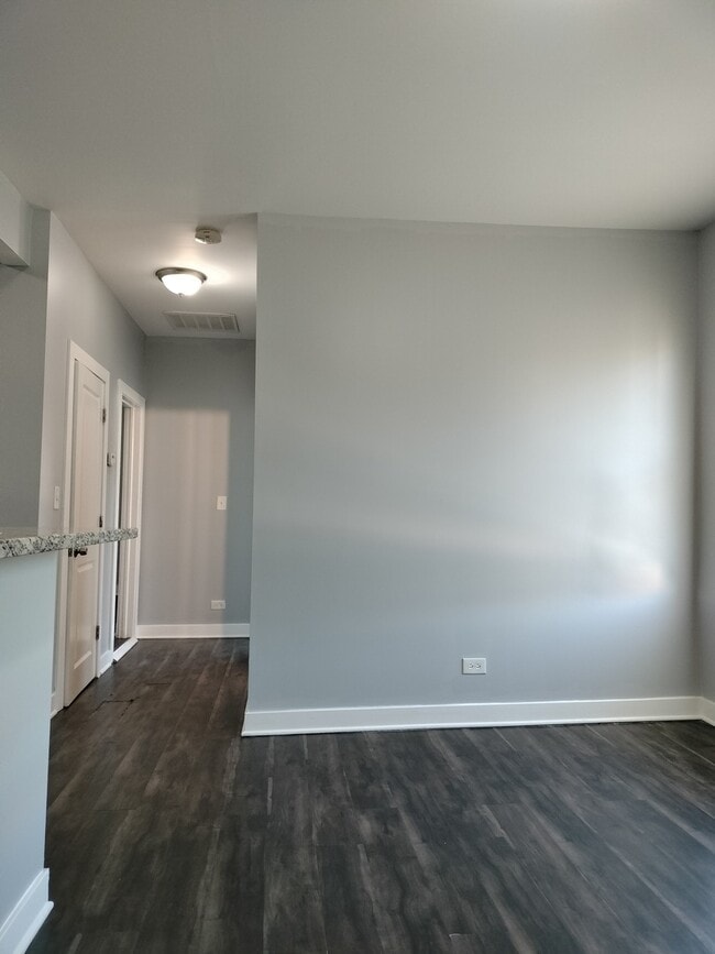 Building Photo - 4800 S Winchester Ave