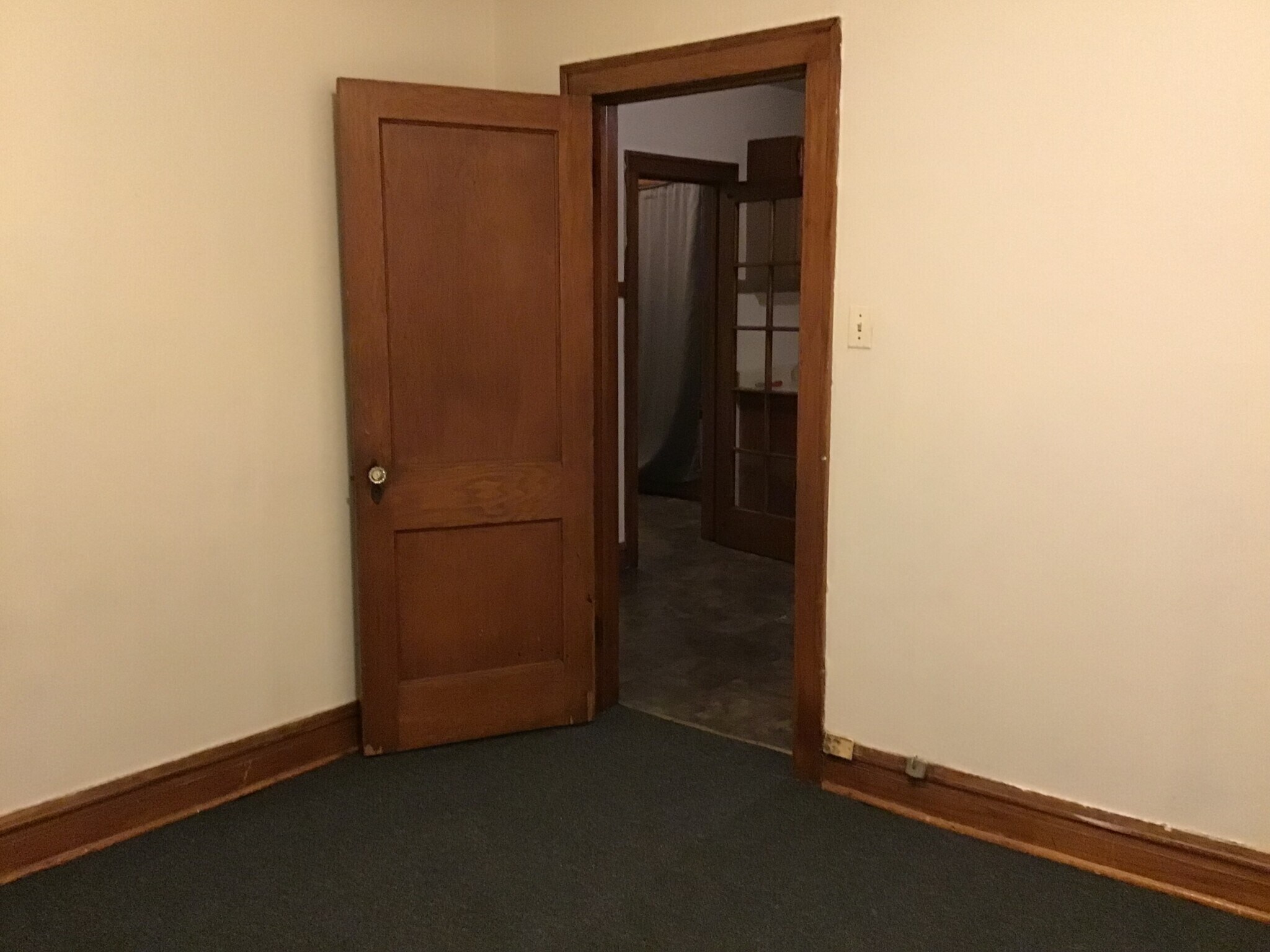 Building Photo - 7127 S Francisco Ave