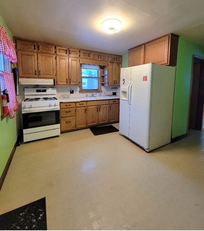 Building Photo - 515 N 8th Ave