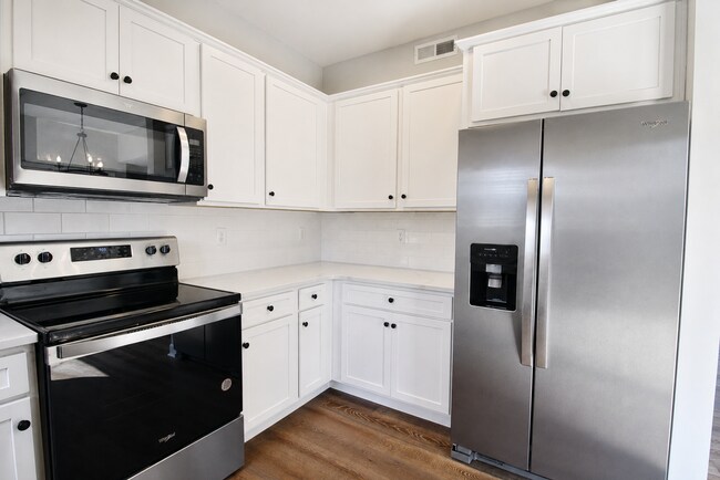 Building Photo - 1429 Village Lp
