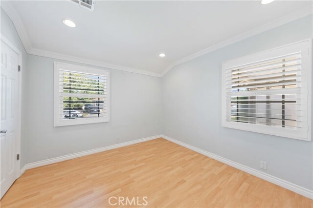 Building Photo - 5326 Farna Ave