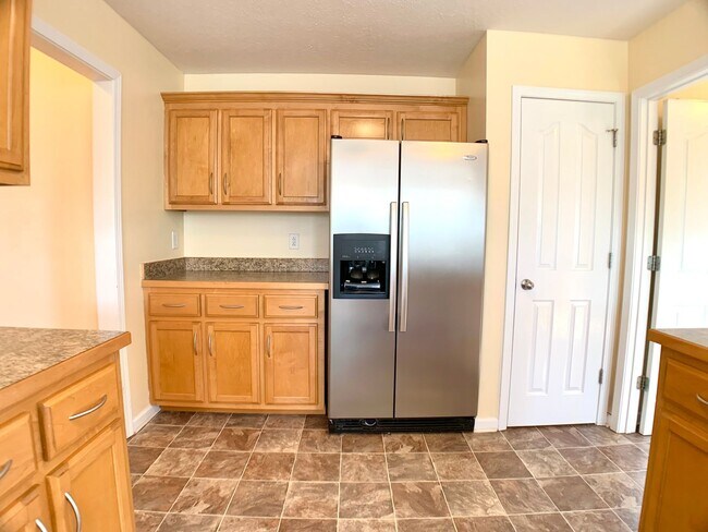 Building Photo - 800 Karmaflux Way