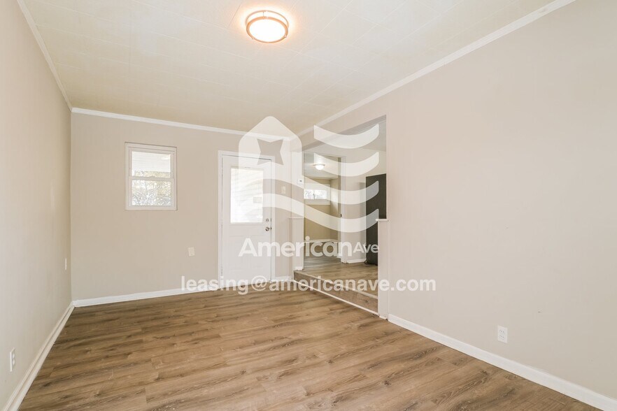 Building Photo - 20 St Laurence Dr