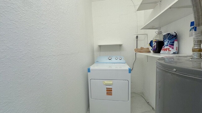 Building Photo - 507 Colfax Dr