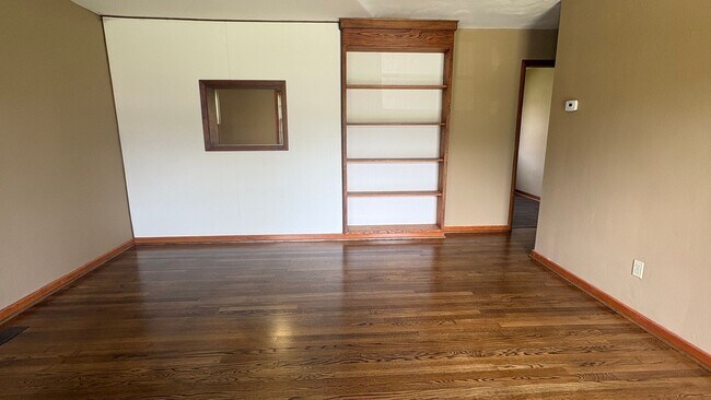Building Photo - Freshly Updated Rancher w/ Detached Garage!!