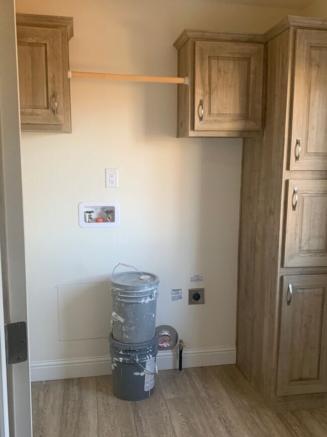 Building Photo - Magalia Home for rent, 3bed 2bath, enclose...