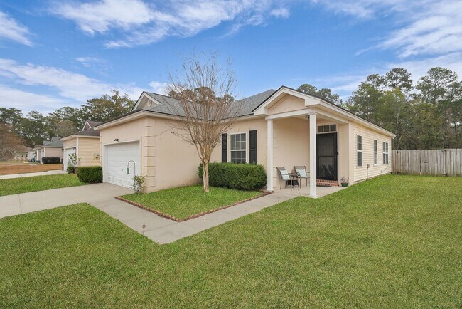 Building Photo - Charming 3BR Home in Richmond Hill with Pond View & Great Location!