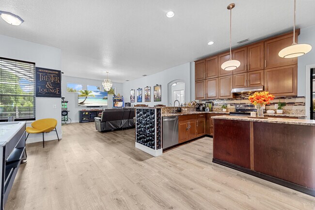 Building Photo - 3183 SW Ann Arbor Rd