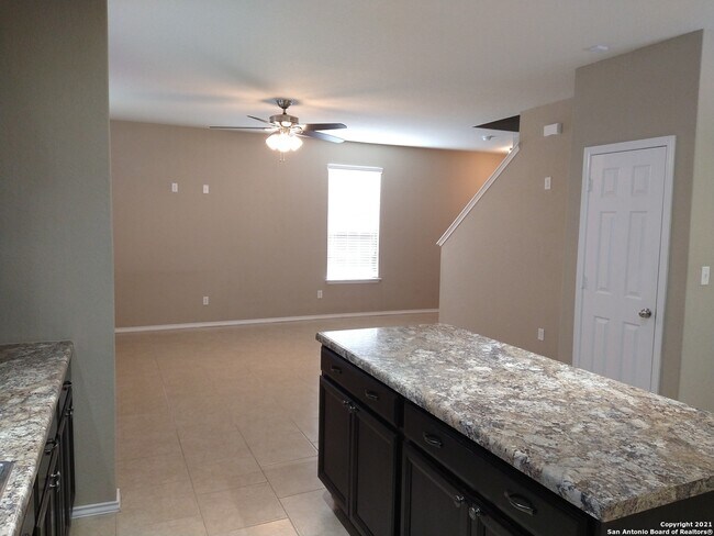 Building Photo - 10130 Castello Cyn