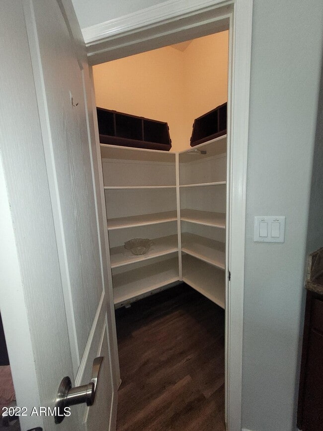 Building Photo - 19350 W Oregon Ave