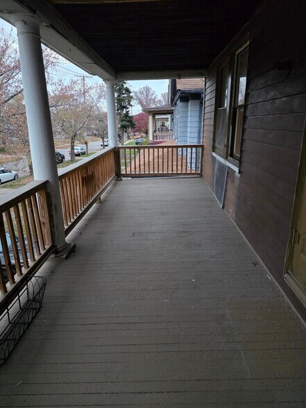 Building Photo - 1321 W 110th St